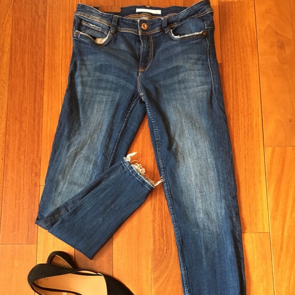 Zara Denim - Zara Trafaluc Denim Jeans distressed at ankle
